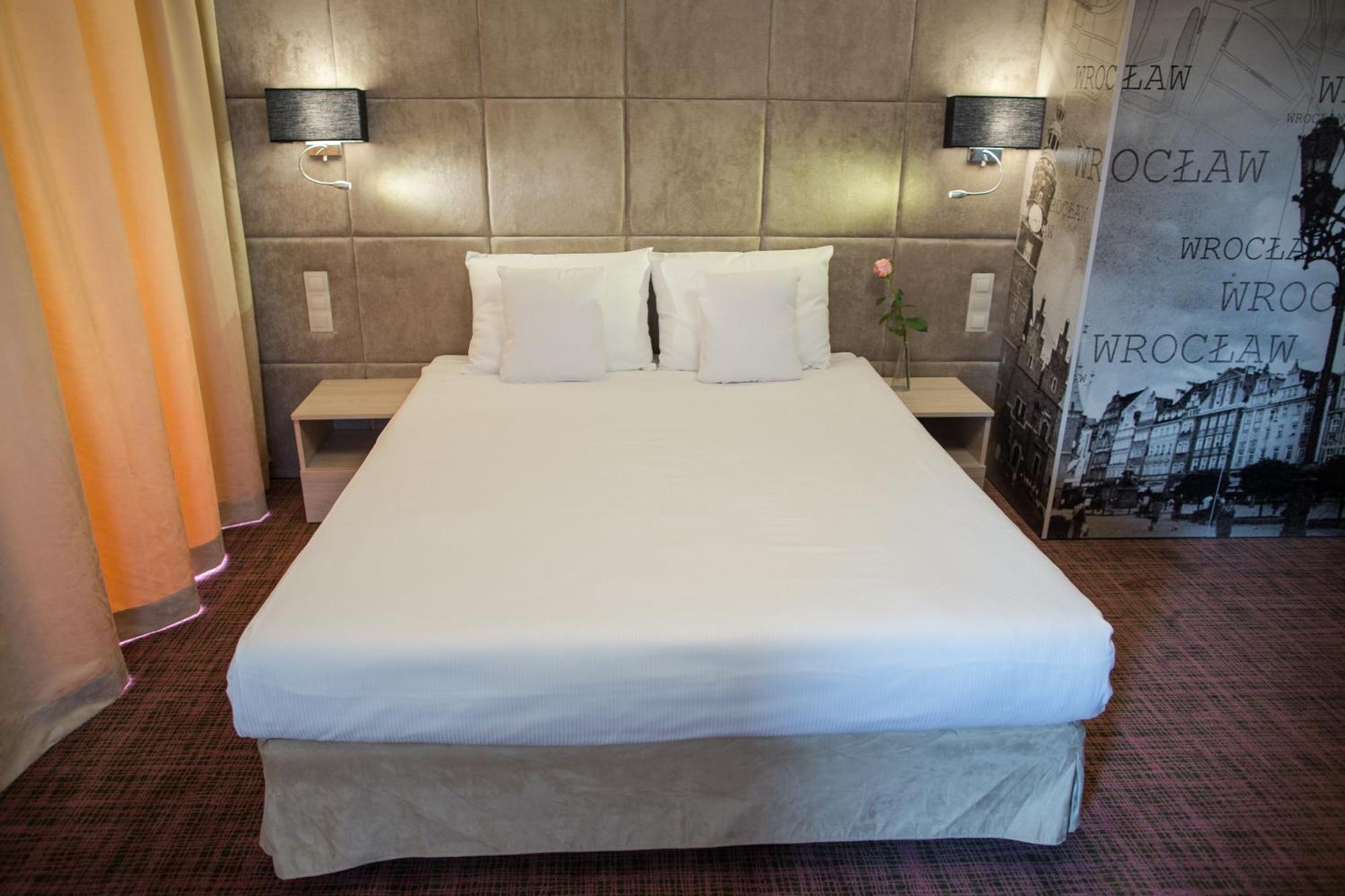 Citi Hotel'S วรอตซวาฟ ภายนอก รูปภาพ