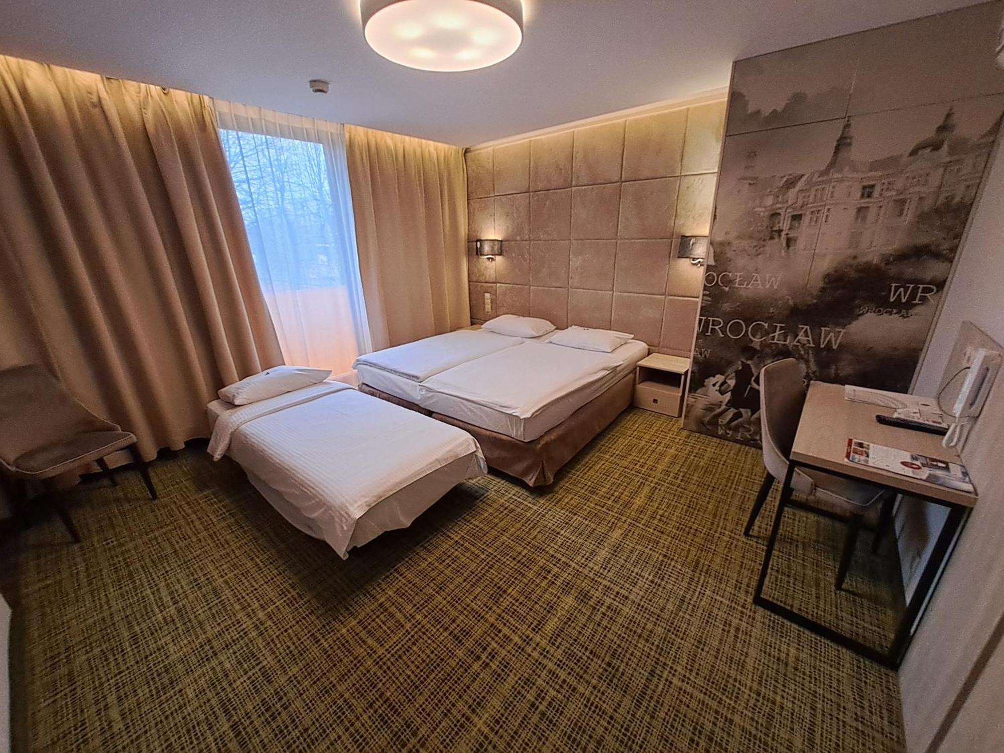 Citi Hotel'S วรอตซวาฟ ภายนอก รูปภาพ